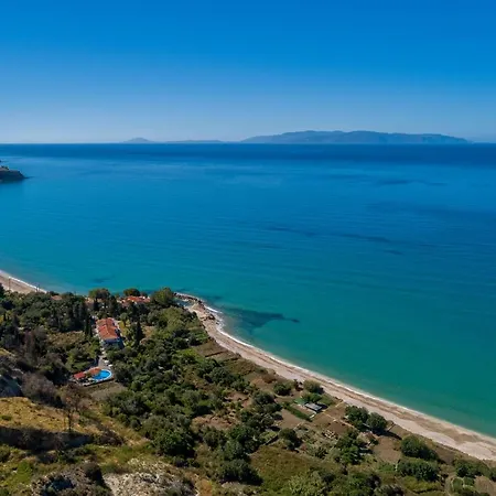 Garbis & Lägenhetshotell Lourdata (Kefalonia)