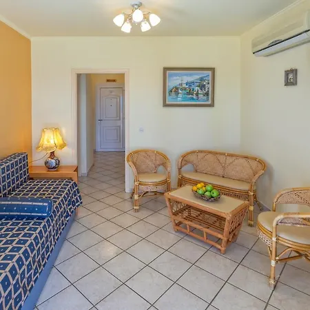 贾碧思别墅公寓