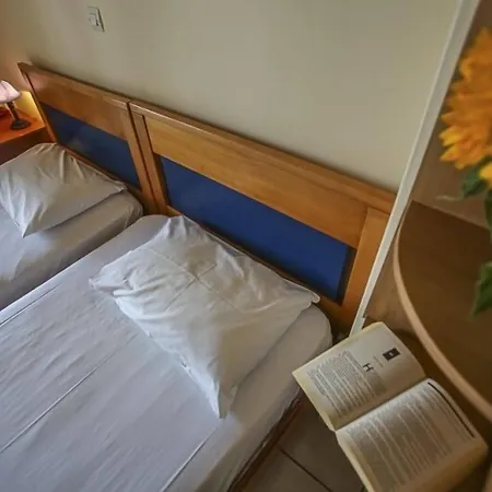 贾碧思别墅公寓 公寓式酒店 劳德哈塔