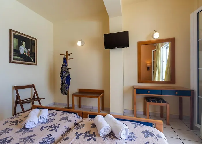 Garbis & 4* Lourdata (Kefalonia)