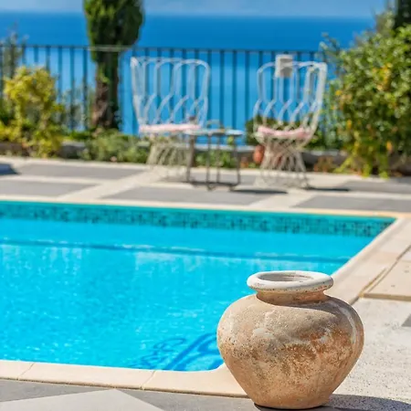 Garbis & Lourdata (Kefalonia)